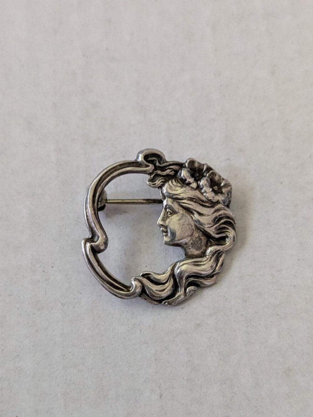 Vintage Art Nouveau Style Small Sterling Silver Woman Flowing Hair Brooch Pin